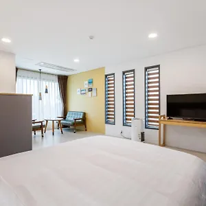  Holiday home Lunamar South Korea